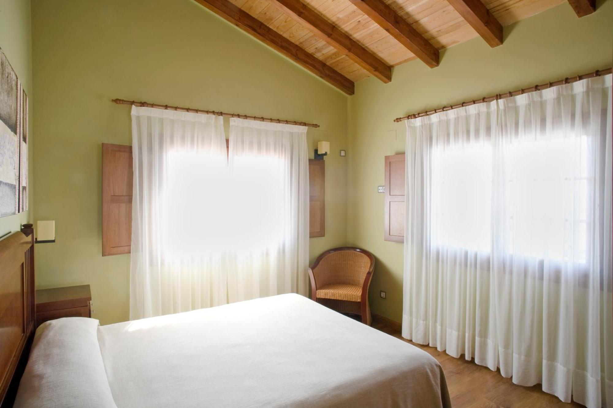 Apartamentos Rurales Antojanes Гранда Екстер'єр фото